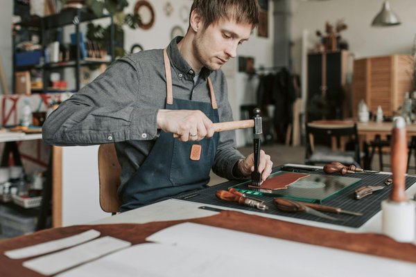 Le guide ultime pour choisir votre kit de travail du cuir